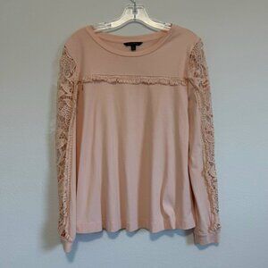 Banana Republic Long Sleeve Crew Neck Crochet Lace Trim Blouse Women's Size M.